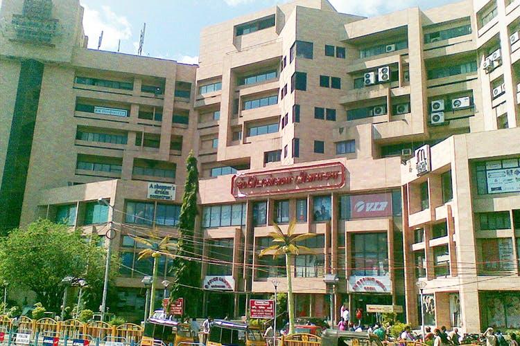 Spencer Plaza in Mount Road, Chennai Cityinfo Services